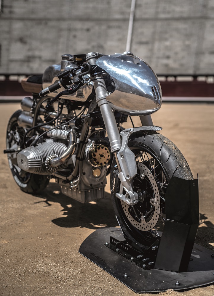 前輪總成移植BMW R NineT,後搖臂與傳動系統也是來自BMW R NineT