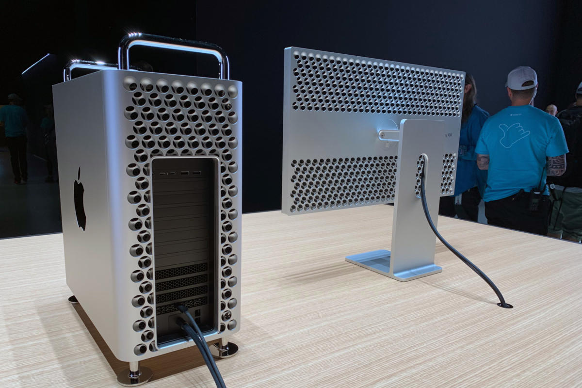 Apple Mac Pro桌上型電腦170幾萬台幣的頂規價格，還不包含螢幕，如果要購入選到頂規的Pro Display XDR 6K螢幕，還要再多花22.8萬元