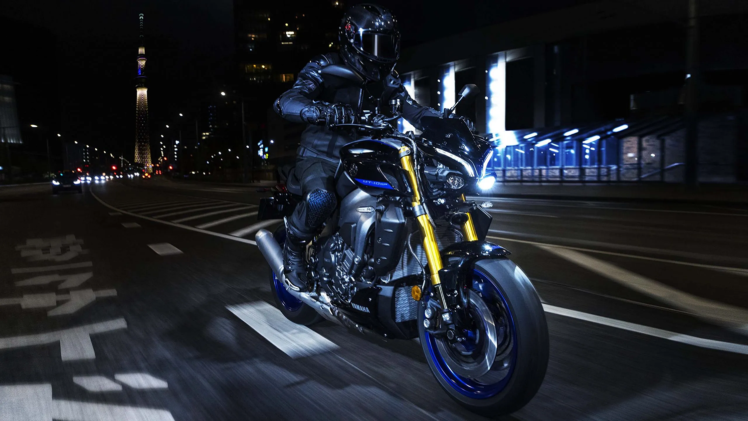 MT-10便是以搭載Öhlins SMART EC 2.0半主動電子懸吊與換上獨有塗裝推出SP版本