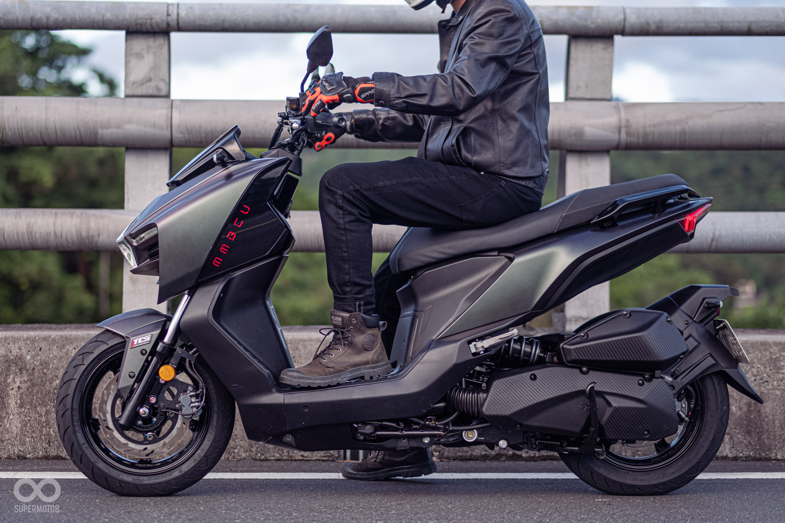 SYM MMBCU座高為803mm,同時後座也擁有相當不錯的舒適性