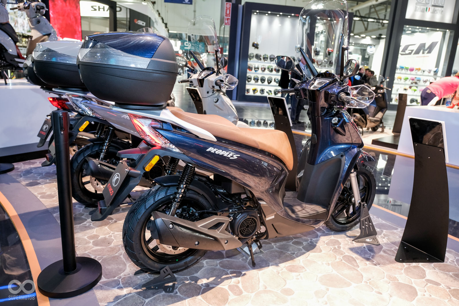 KYMCO PEOPLE過去在歐洲就擁有亮眼的銷量,米蘭車展現場也有齊全額的車款展示
