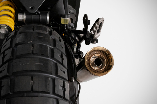 Zuma可額外選擇黑化處理或是排氣管銘牌等