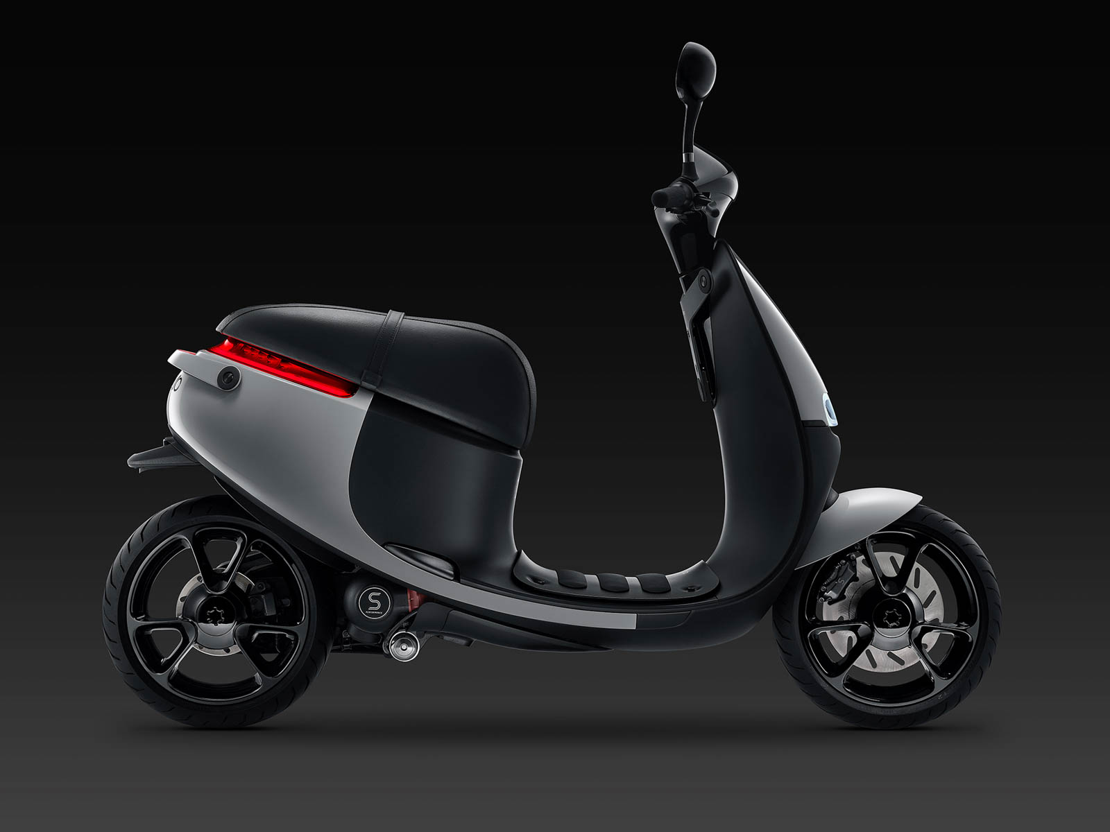 Gogoro 1是品牌中最早市售的系列,但目前衍生版本完全無法與後續推出的2/3等系列相比