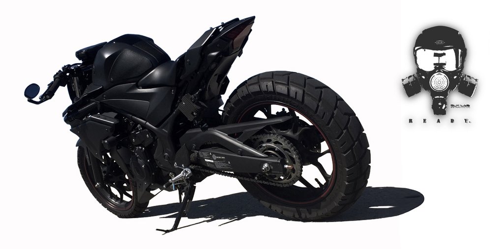 牛角後照鏡搭配短翹車尾,相當性感