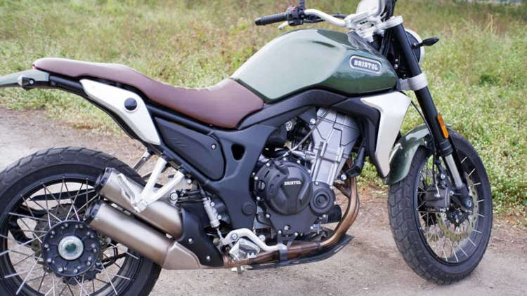 鋼絲輪框給予更濃郁的復古視覺呈現