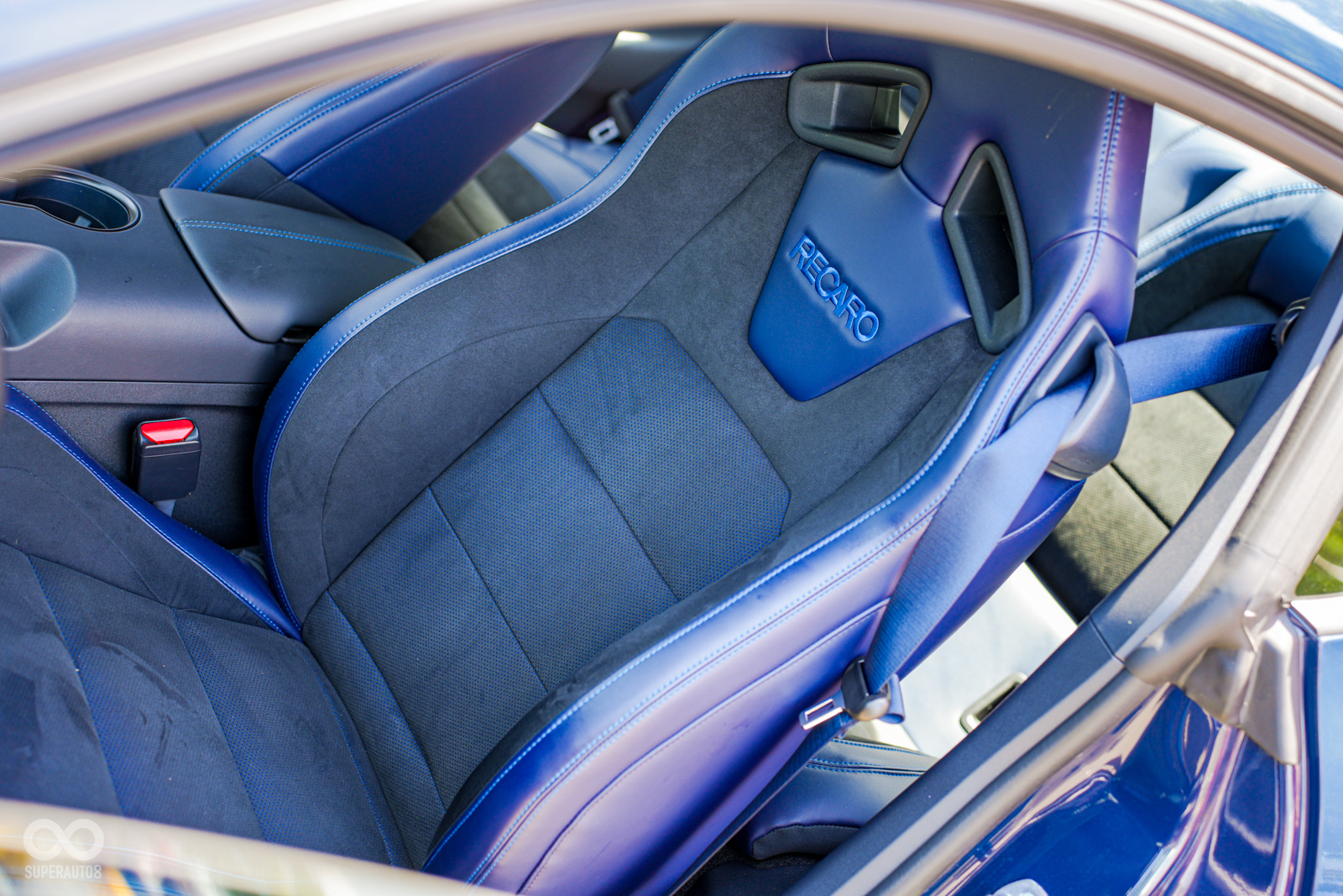 全車系也標配 Recaro 皮質賽車座椅