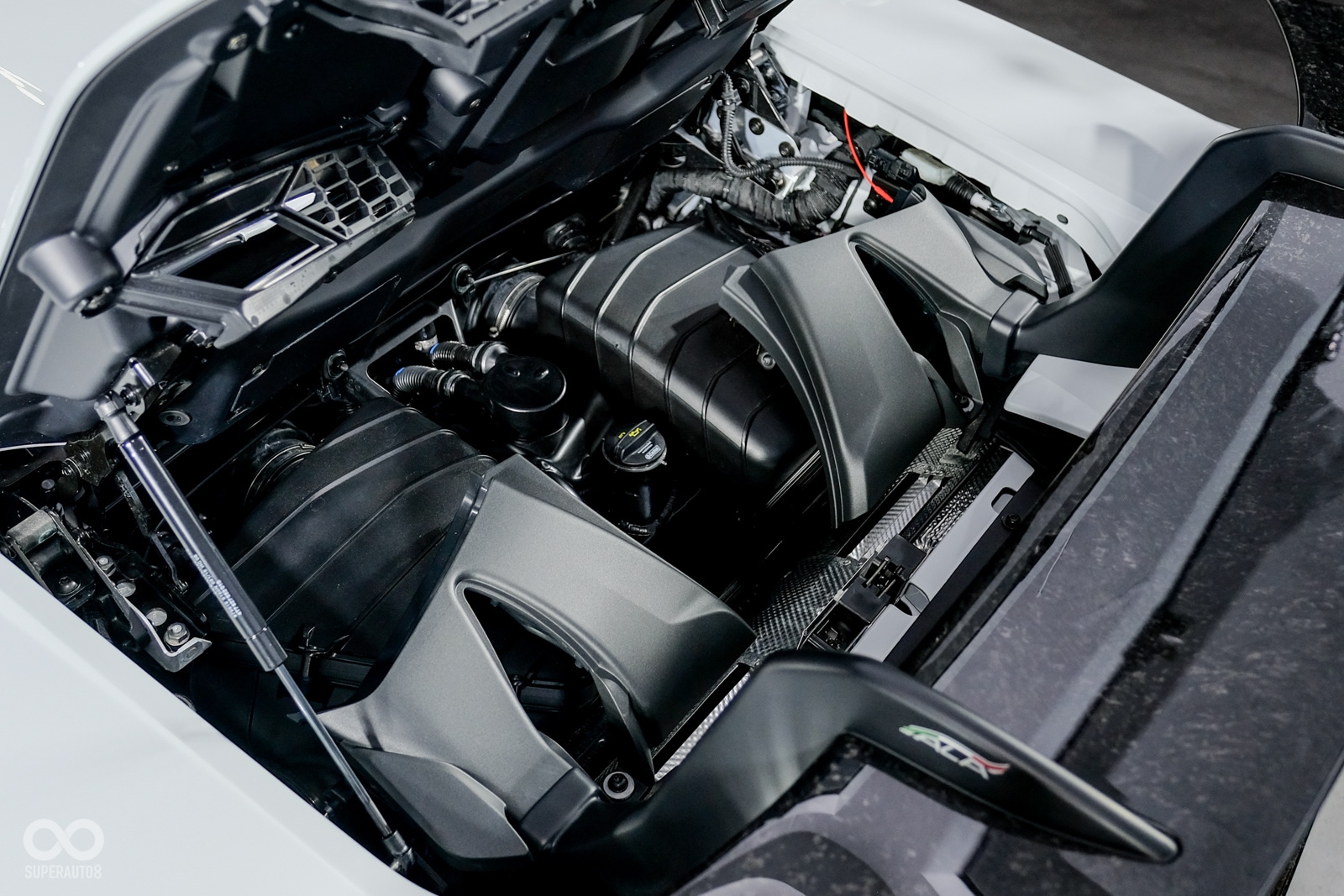 5.2L V10 自然進氣引擎，可爆發出640hp最大馬力