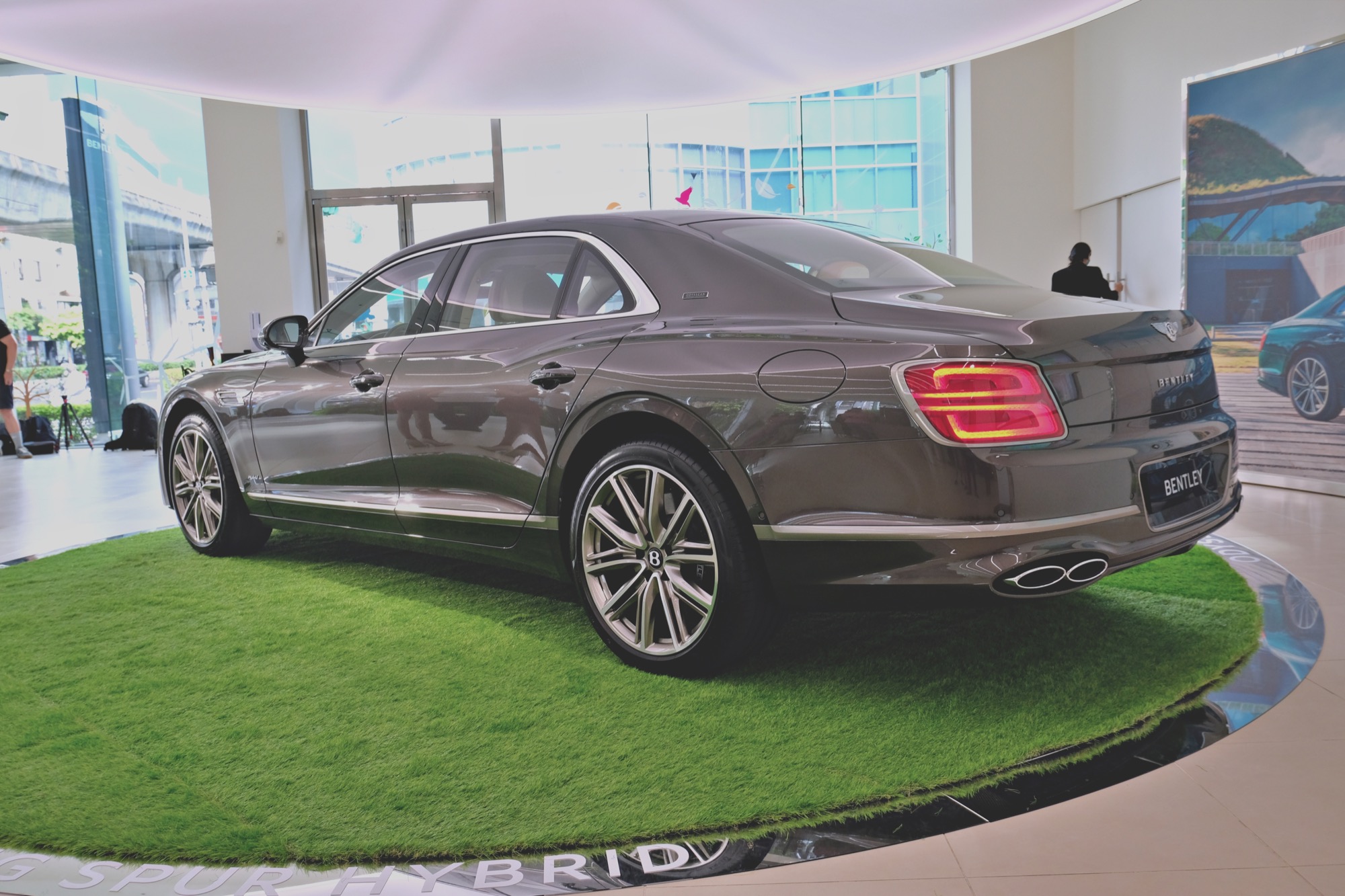 輕巧卻擁有十足科技玩味的全新智慧型電動車Cozy