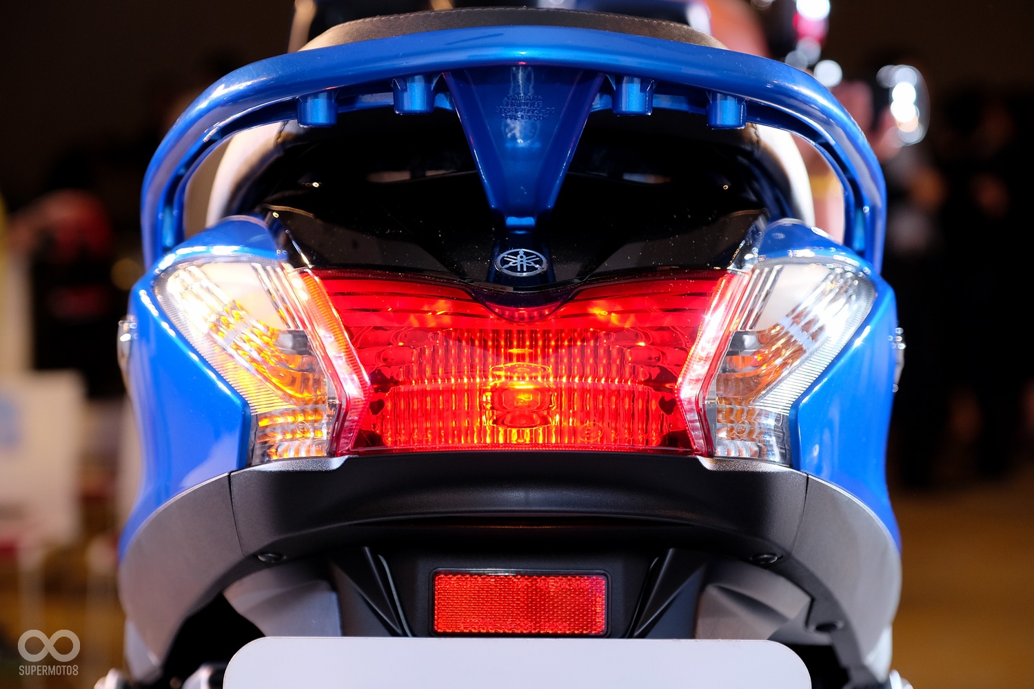 大面積的尾燈辨識度相當高