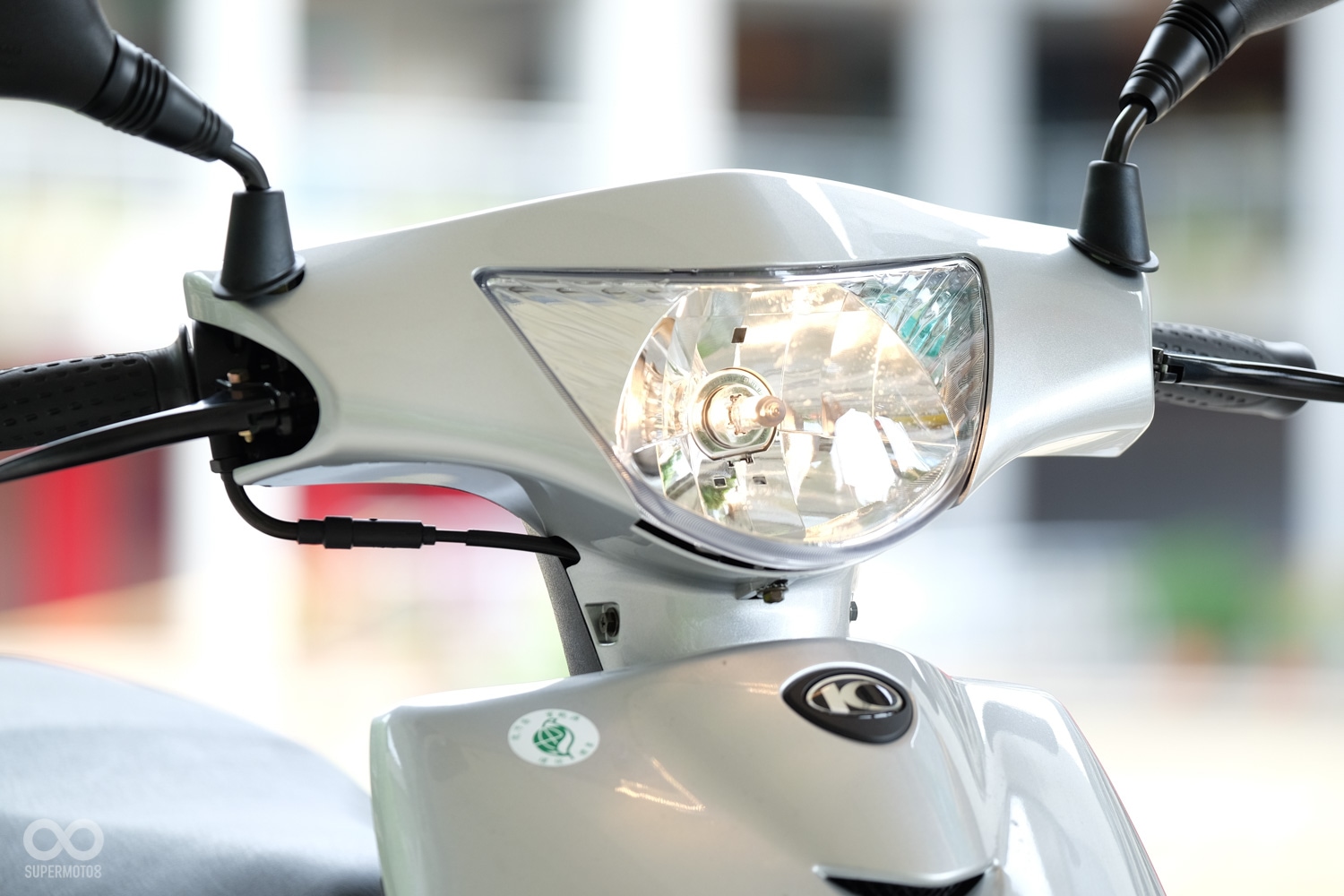 原廠使用飛利浦H4汽車級晶鑽大燈