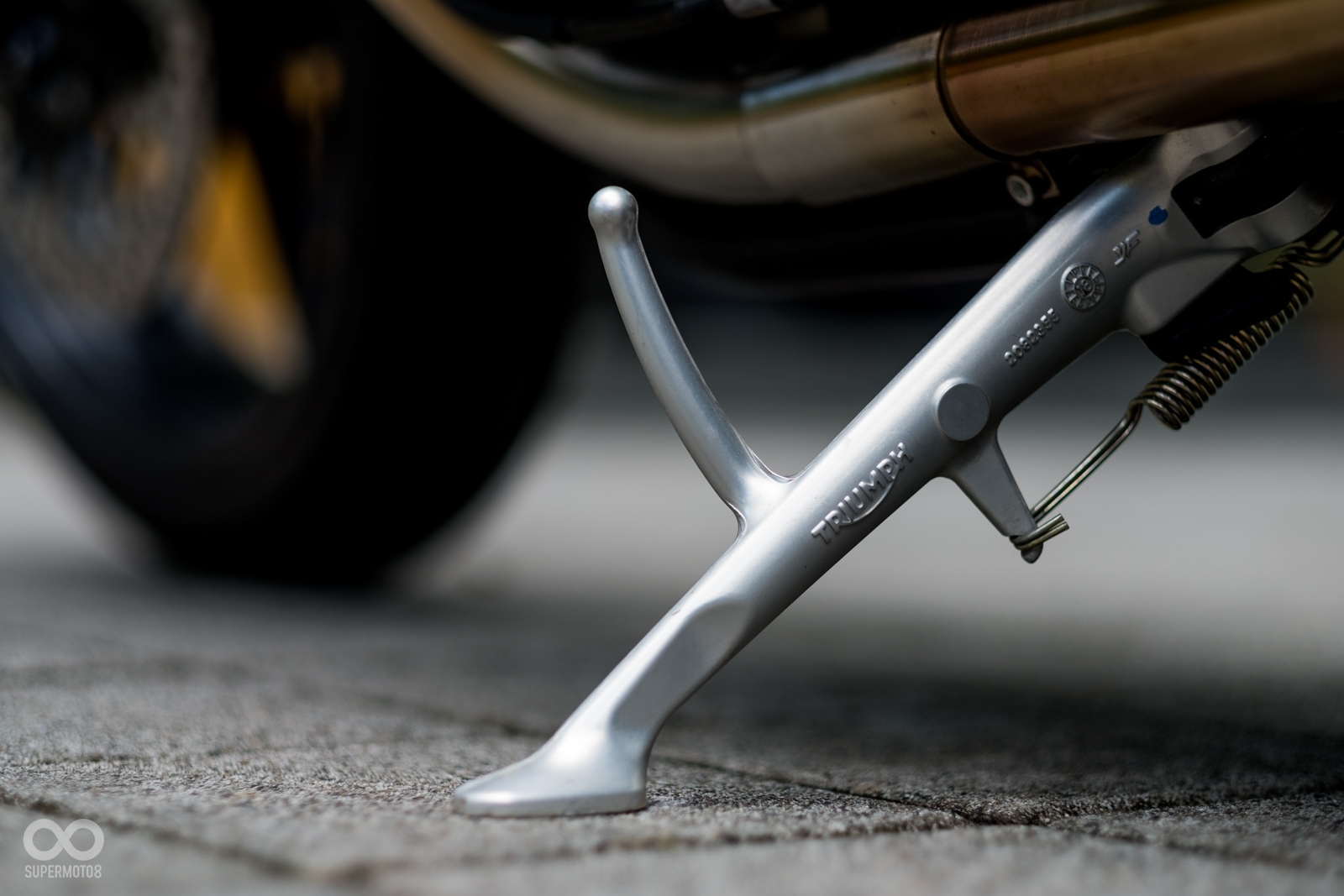 Triumph就連一隻側柱也能做得如此精美，怎麼能不讓人陶醉