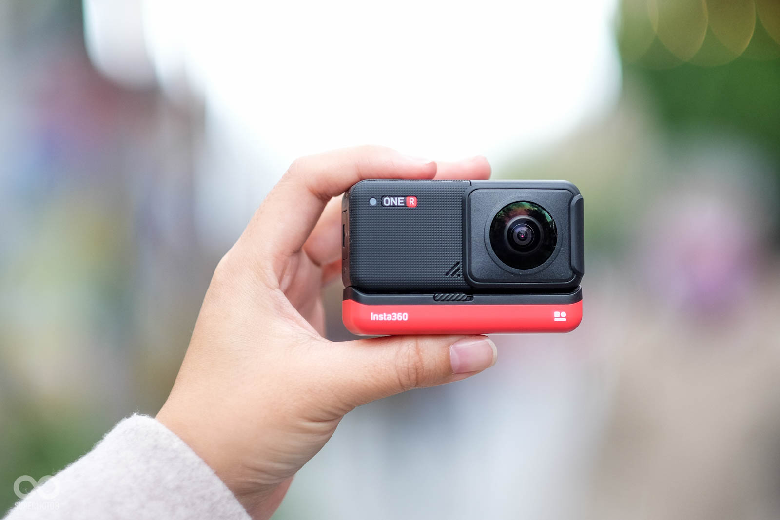 360度鏡頭除了能降低拍攝難度門檻,多種花樣的影像呈現更能替影片帶來豐富的變化與可能性