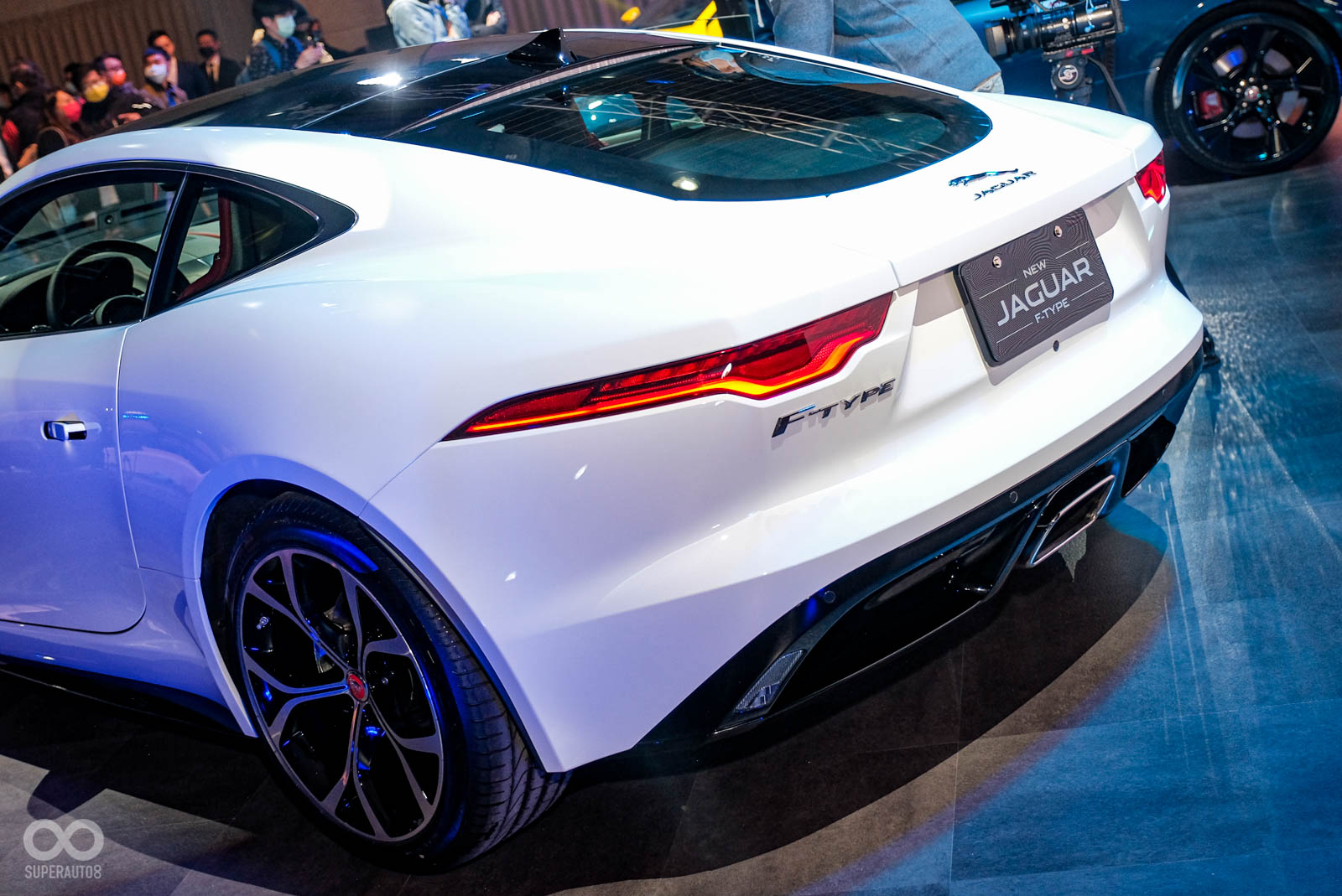 線條優美的車尾設計