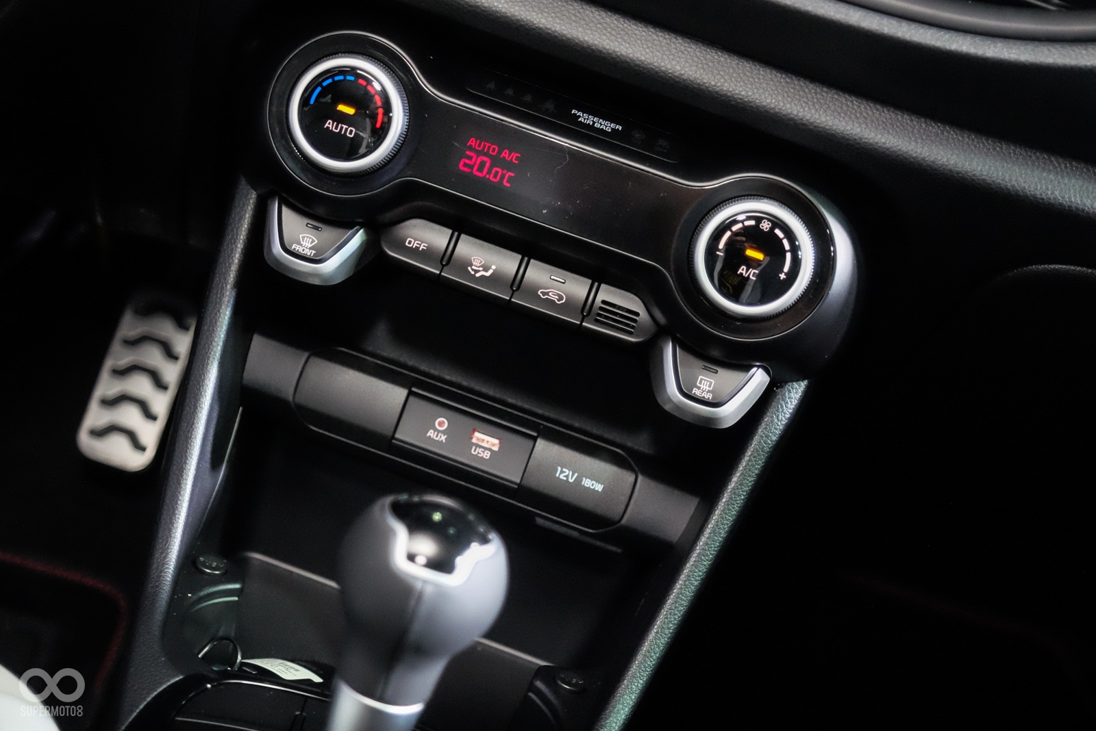 視覺相當動感與年輕化的內裝設計,讓Picanto X-Line能搶攻年輕人的市場