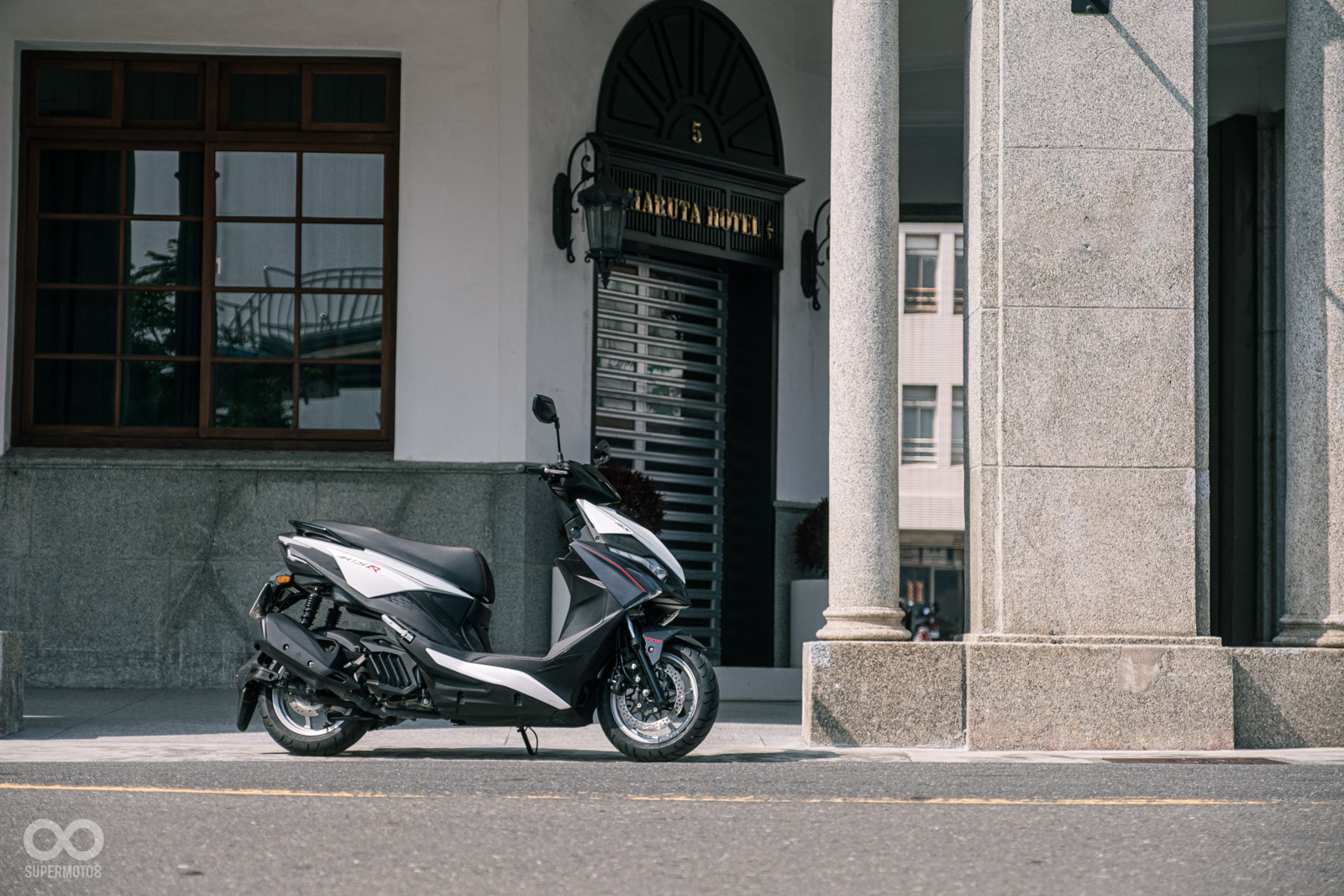 135/165車身尺碼幾乎相同,165才也僅多出1公斤車重。125公斤依舊是同級車相當亮點的數據