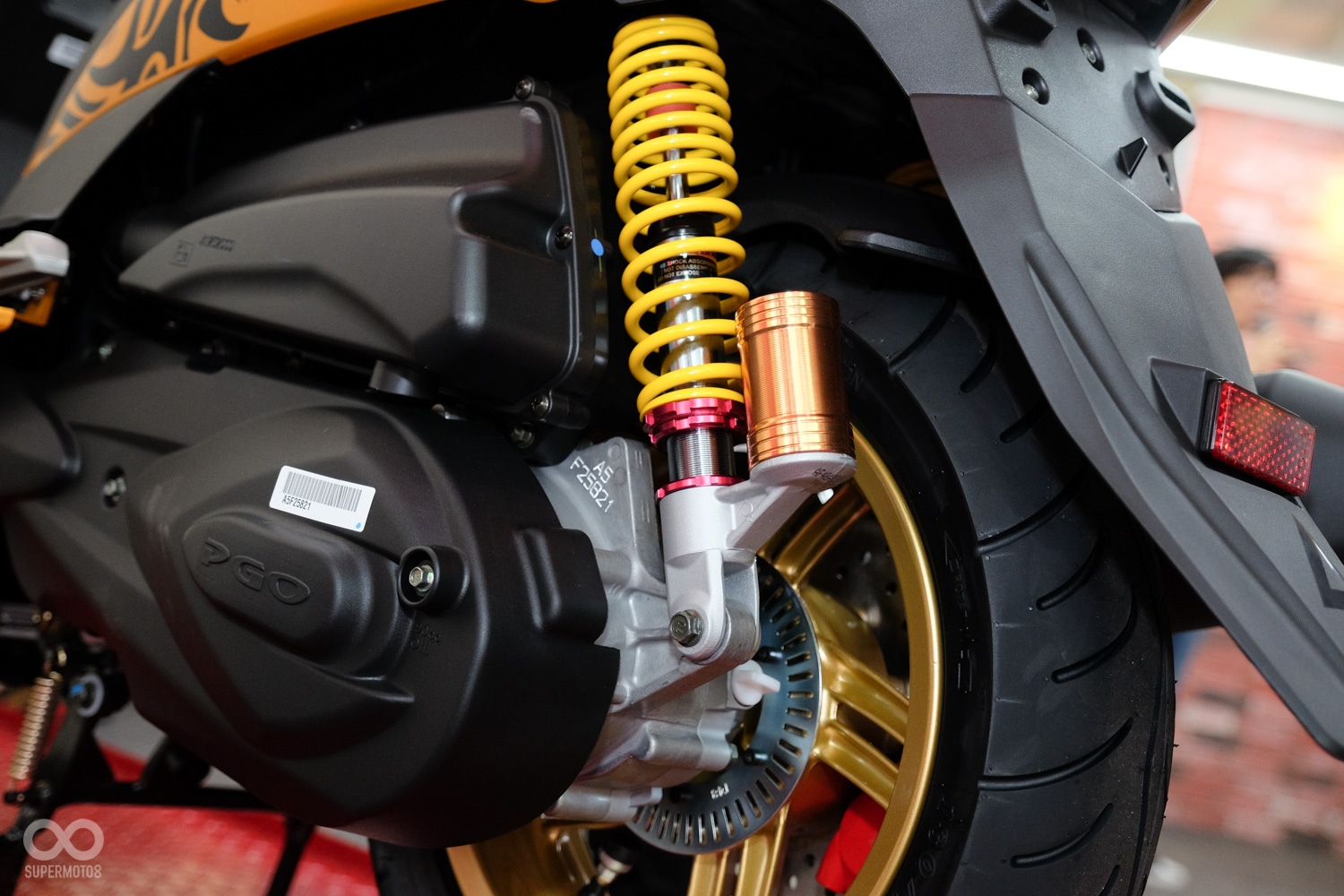 無段可調式但迄後避震