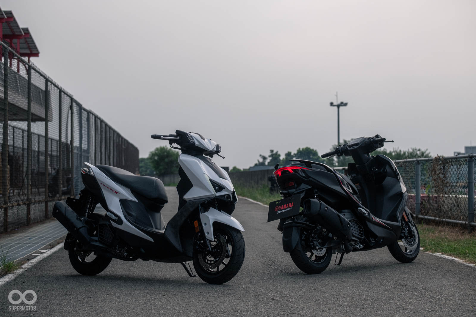 車尾的水平導光條,則是四代勁戰開始的傳統