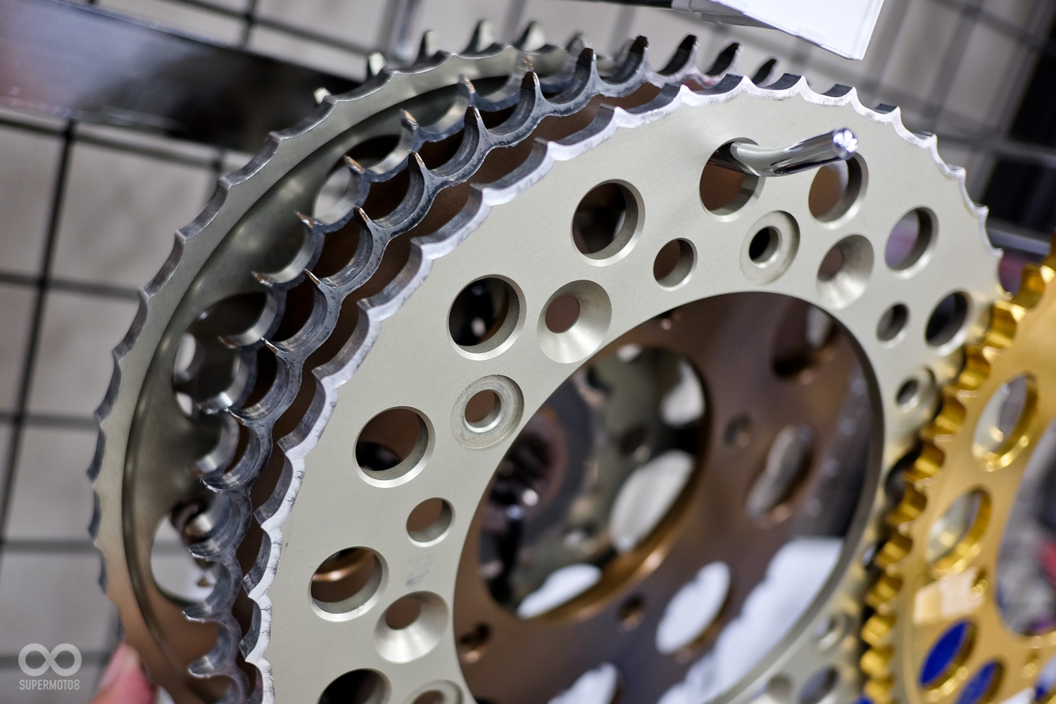 怎樣狀態代表齒盤使用壽命已經達到,這邊也放出車友換下來的淘汰品給大家看