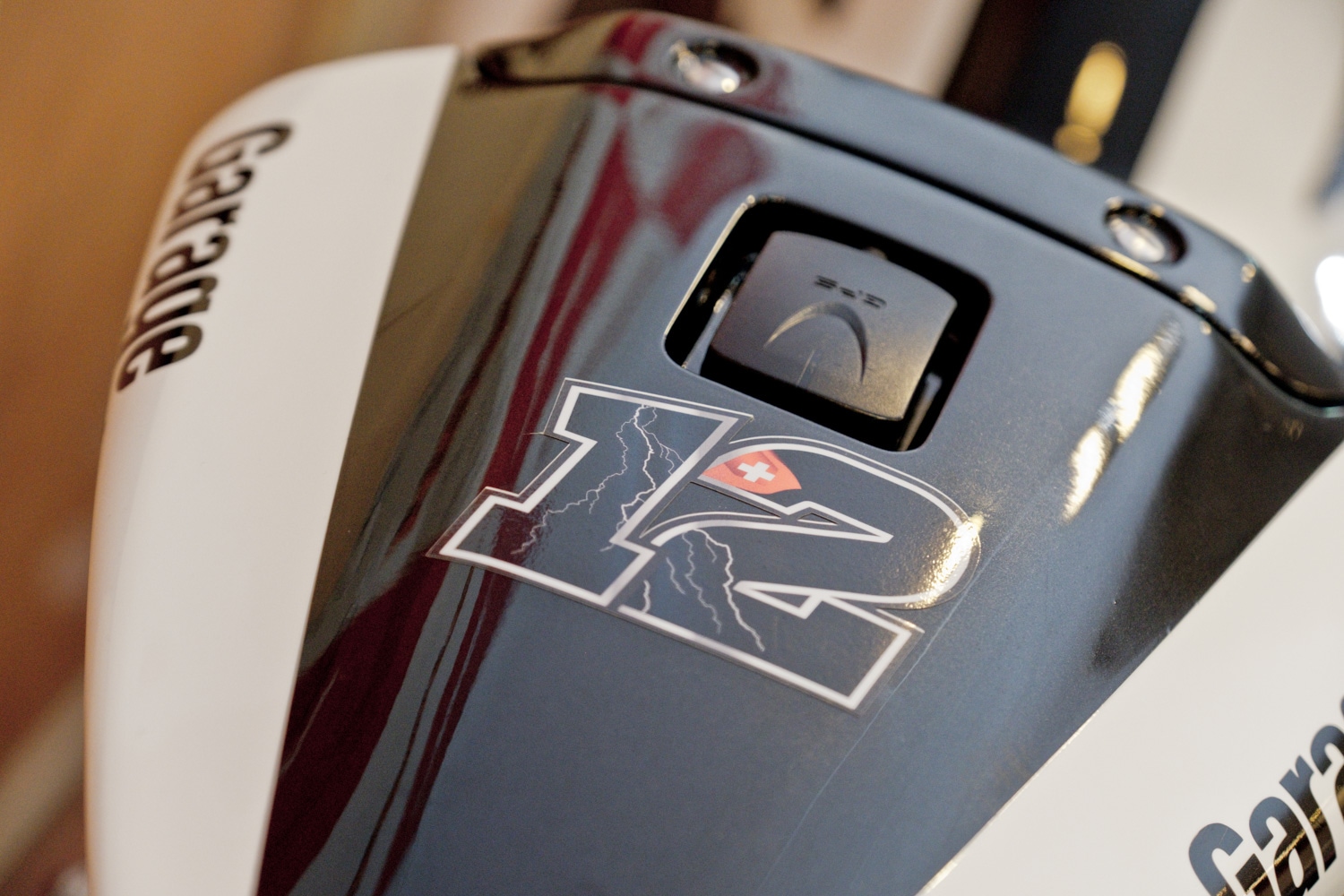 12號正是Thomas Lüthi的比賽號碼