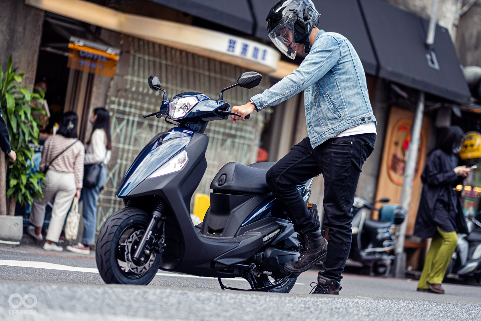 108公斤的車重搭配省力中柱設計，使用上輕鬆寫意