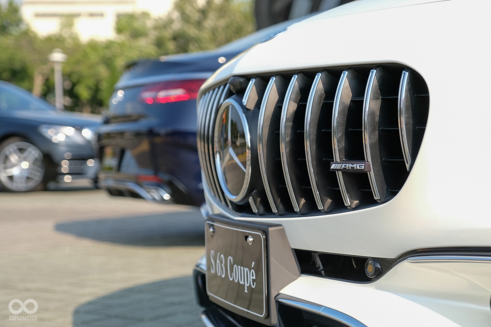 AMG Panamericana直柵式水箱護罩,當然還有彰顯性能的AMG銘牌