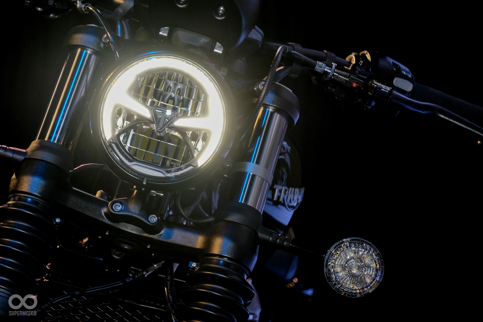 全車光源皆使用LED