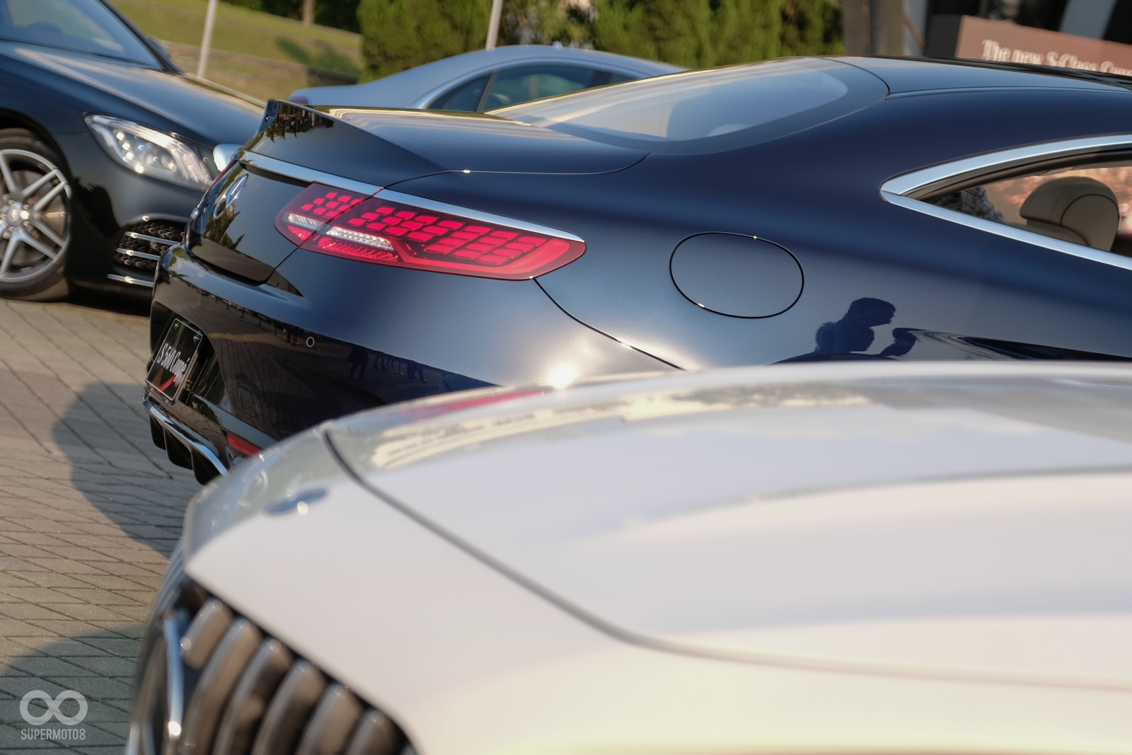 單邊33個OLED所組成的全新設計尾燈,呈現出前衛的科技感