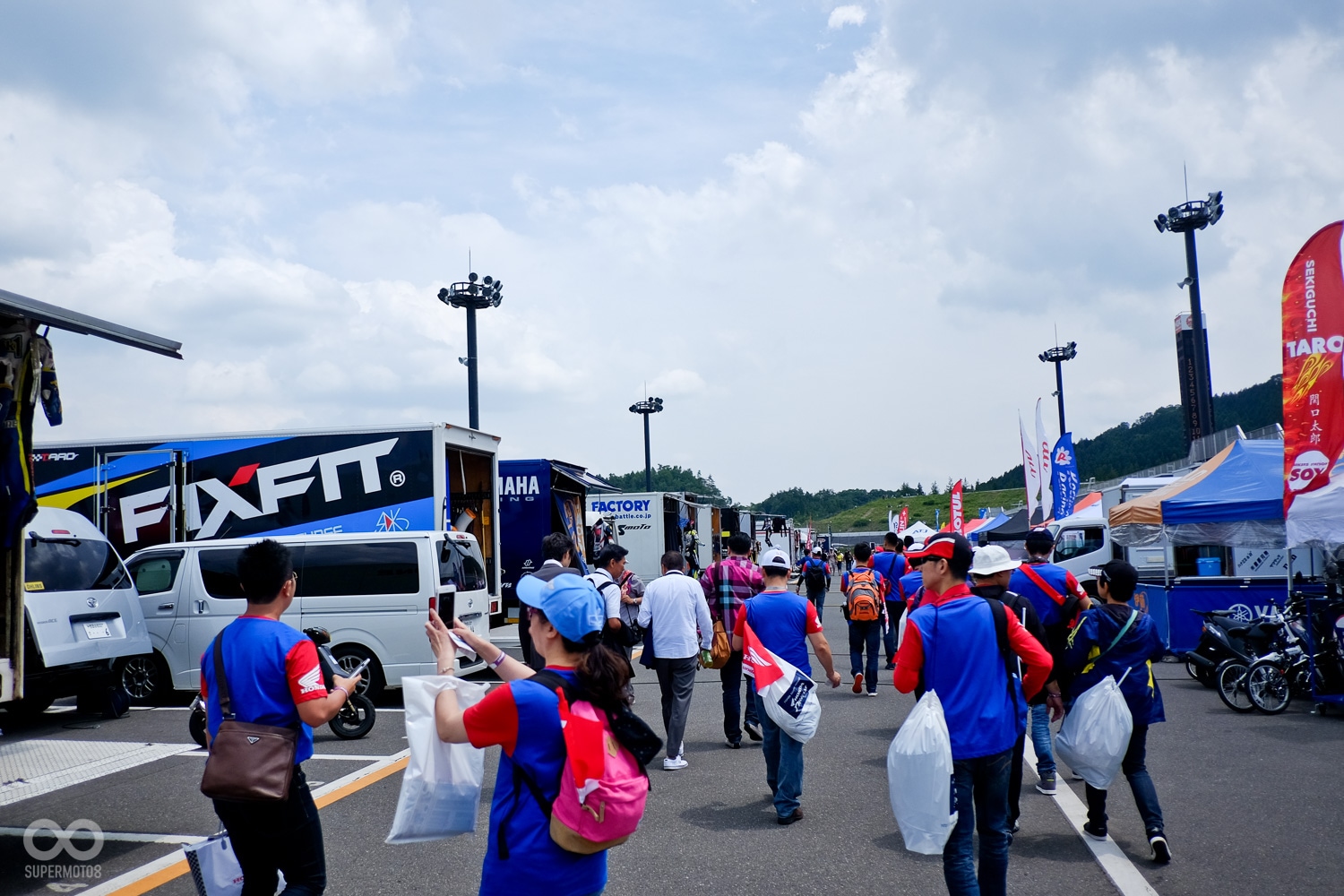 全日盃PIT Walk,雖然不比MotoGP,但日本最高等級的比賽還是相當有規模