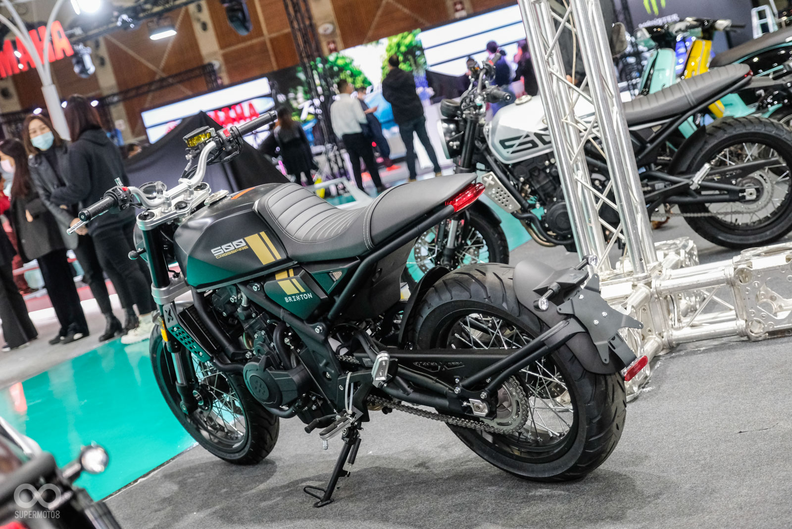 Crossfire 500使用下移式土除、牌架