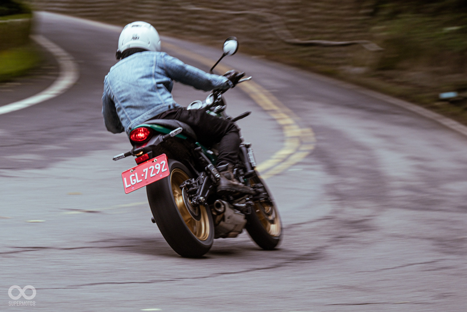 低轉速就爆發充沛扭力的特性，在山路上也非常好用，帶來非常靈活的動態感受