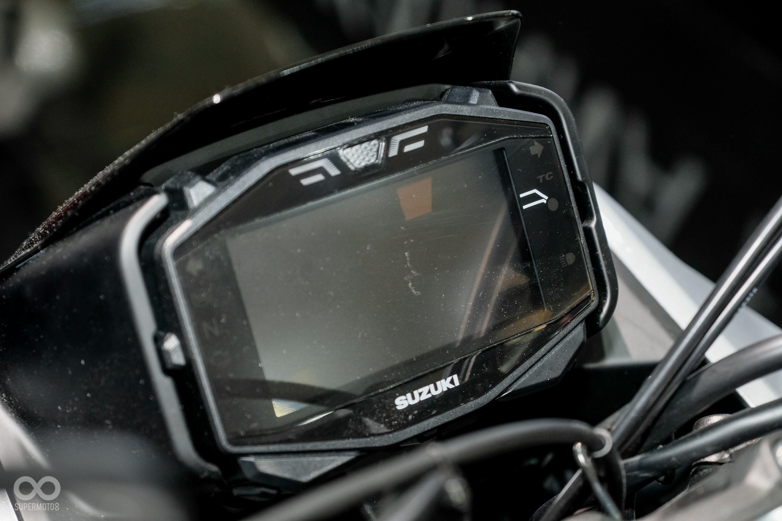 與GSX-S1000相同的LCD液晶儀表
