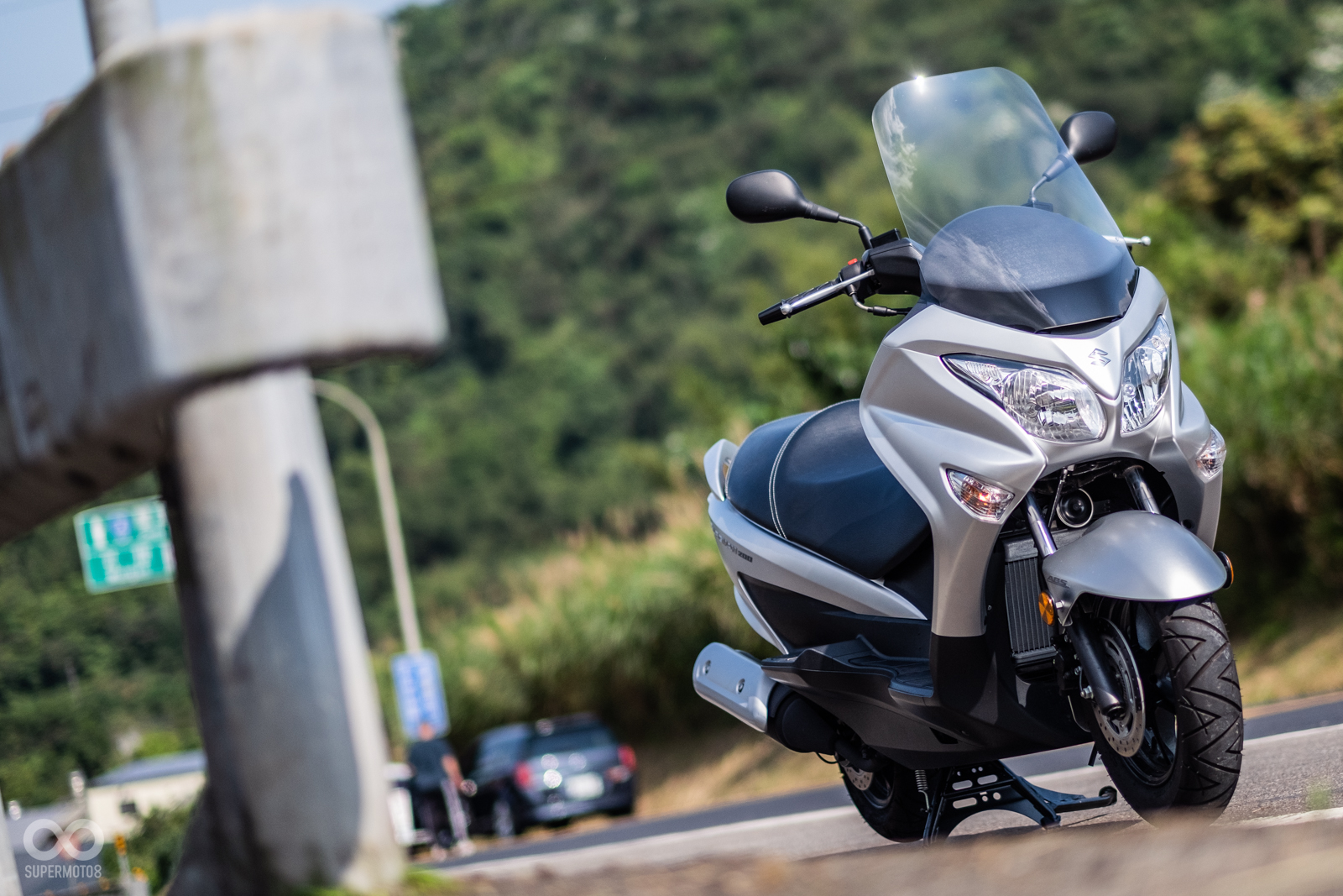 有著日系休旅外型的SUZUKI BURGMAN 200，是白牌級距中為數不多的休旅新選擇！