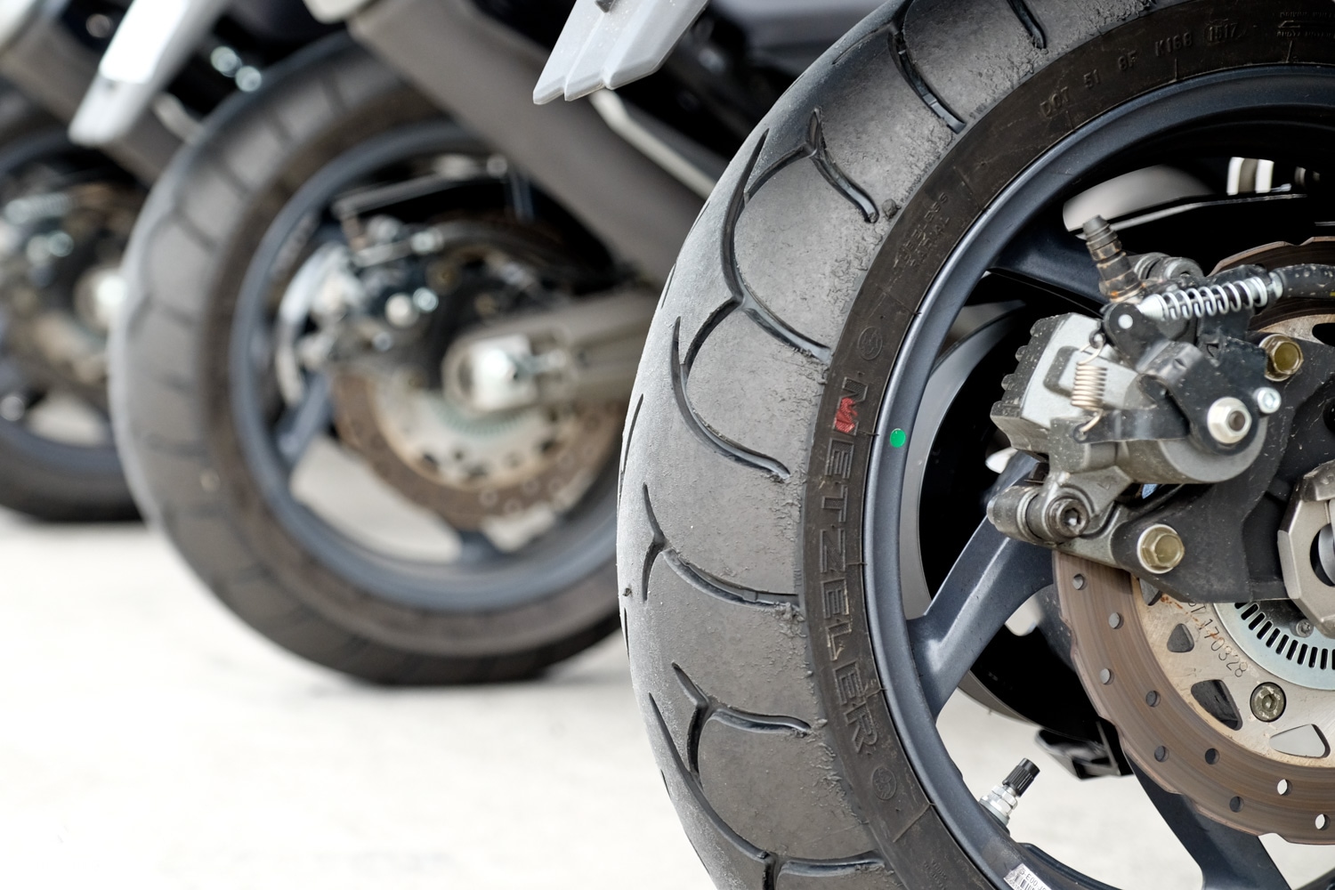 從輪胎脫膠的程度不難想像大家騎得有多盡興