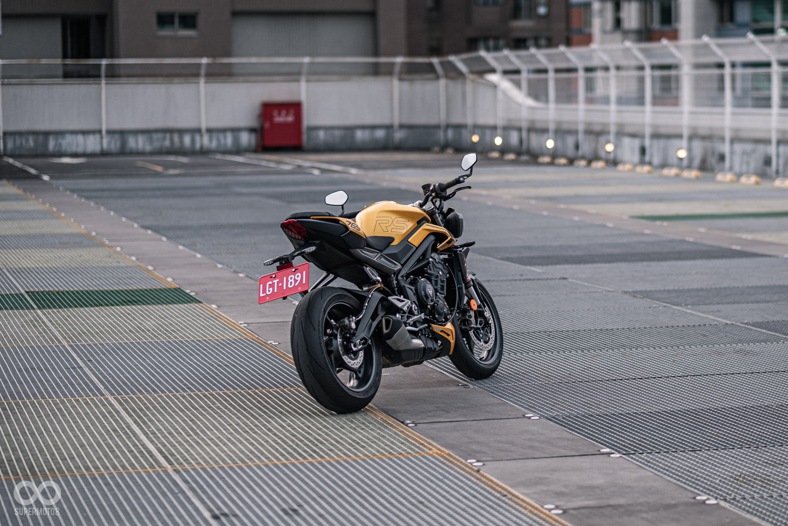 騎乘姿勢部分,手把位置經過修改