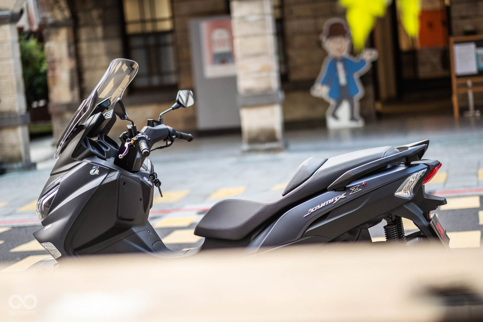 多段可調的腰靠設計，對於通勤騎乘能有效紓緩腰部負擔