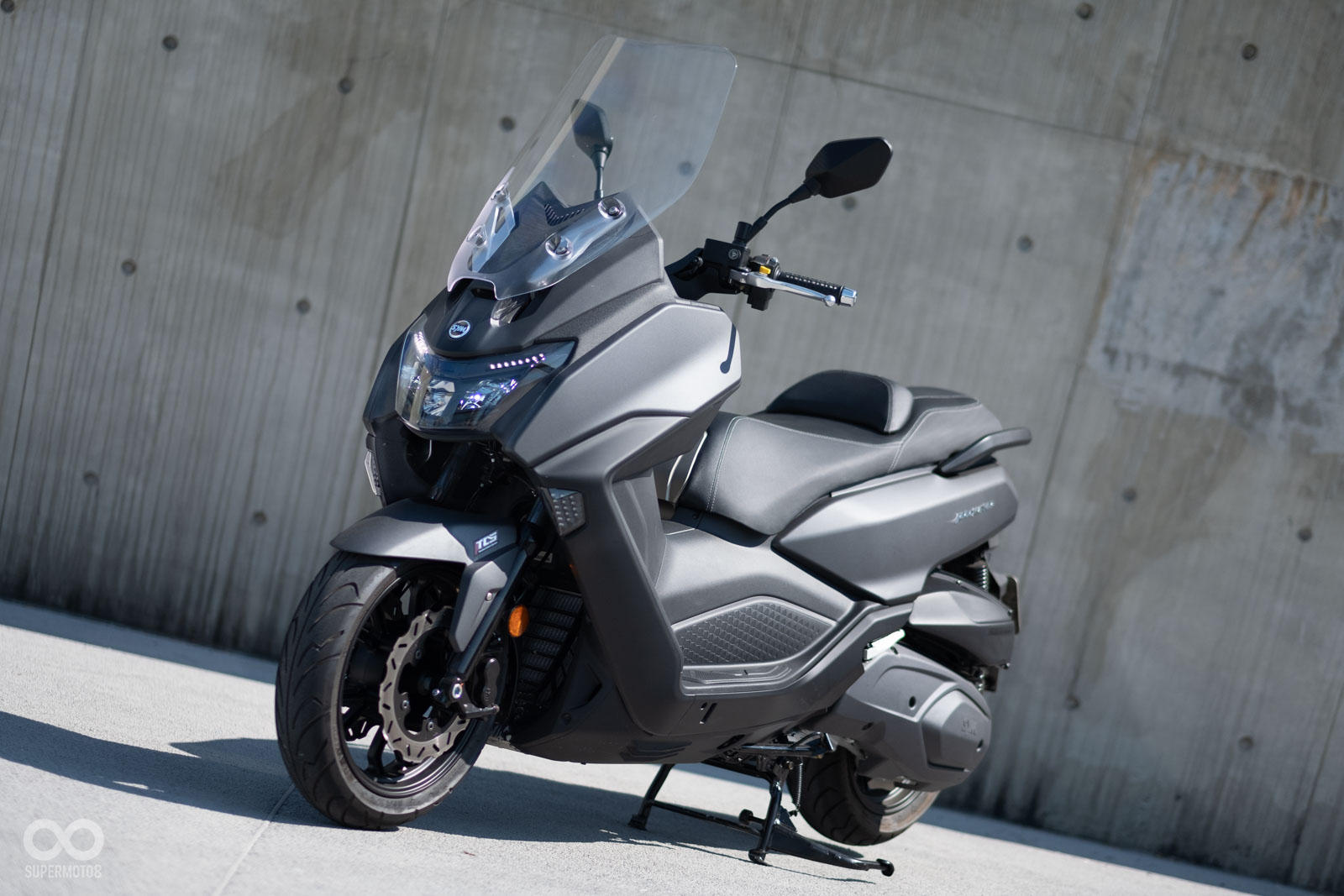 SYM MAXSYM 400外觀設計與過往風格明顯不同