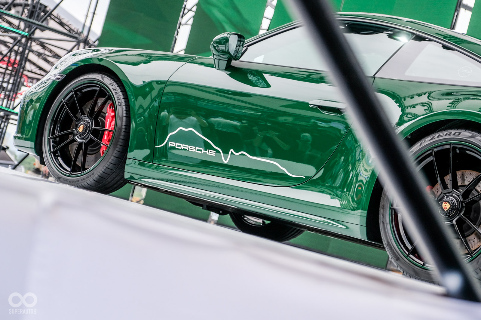 車側擁有專屬台灣塗裝