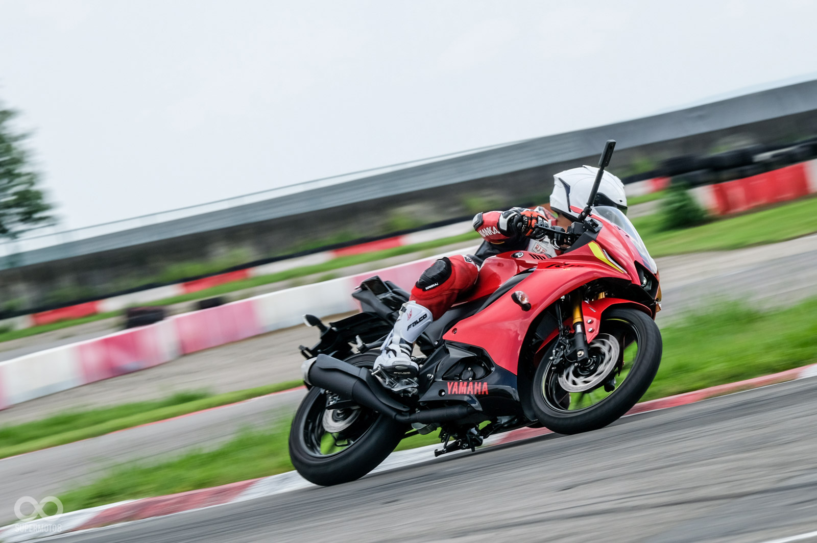 YZF-R15 V4/M在動力及規格配備上並未更動