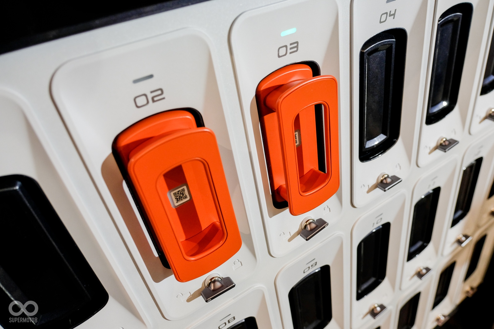 透過顏色，區分自用電池與出租電池