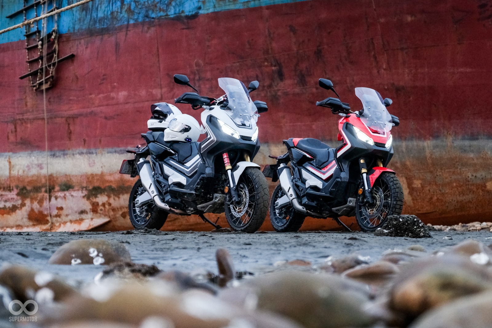 去年本站騎著X-ADV探索北海岸擱淺貨輪