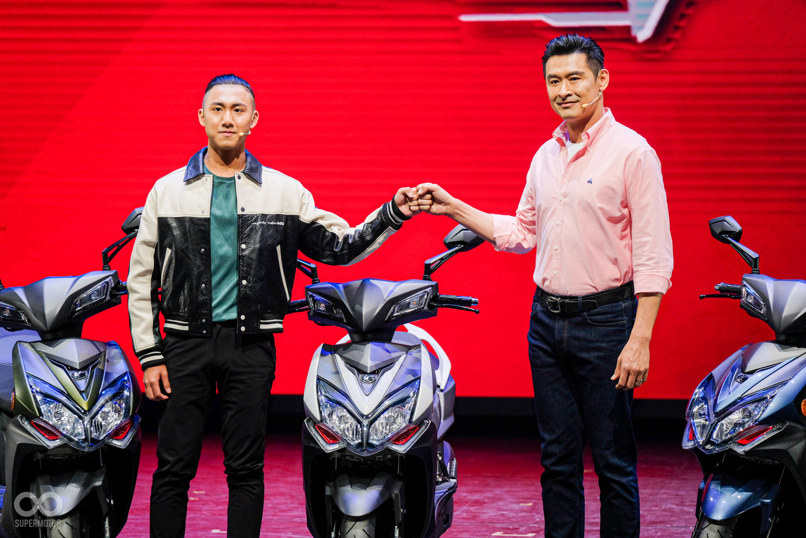 為了彰顯運動特質,KYMCO特別邀請運動員擔任RacingMan代言人,圖左為自由淺水國手 柯志達,同時也是柯勝峯公子