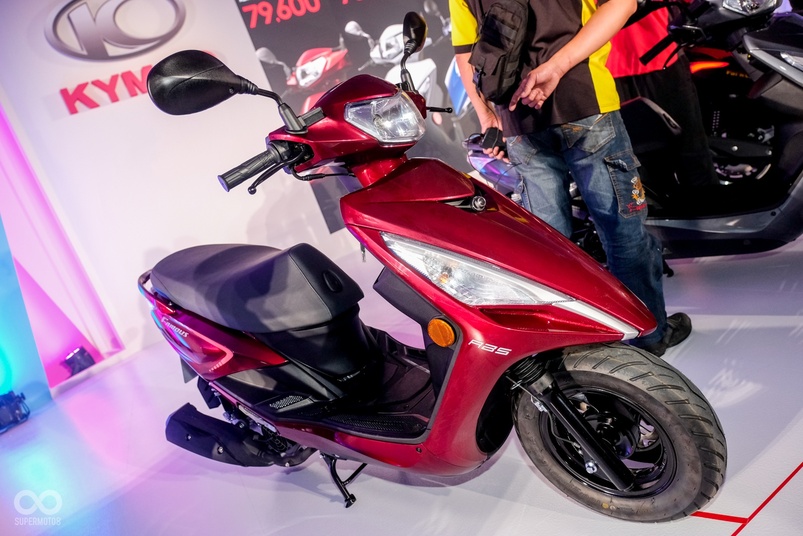 新名流 150在外型上延續新名流 125的設計