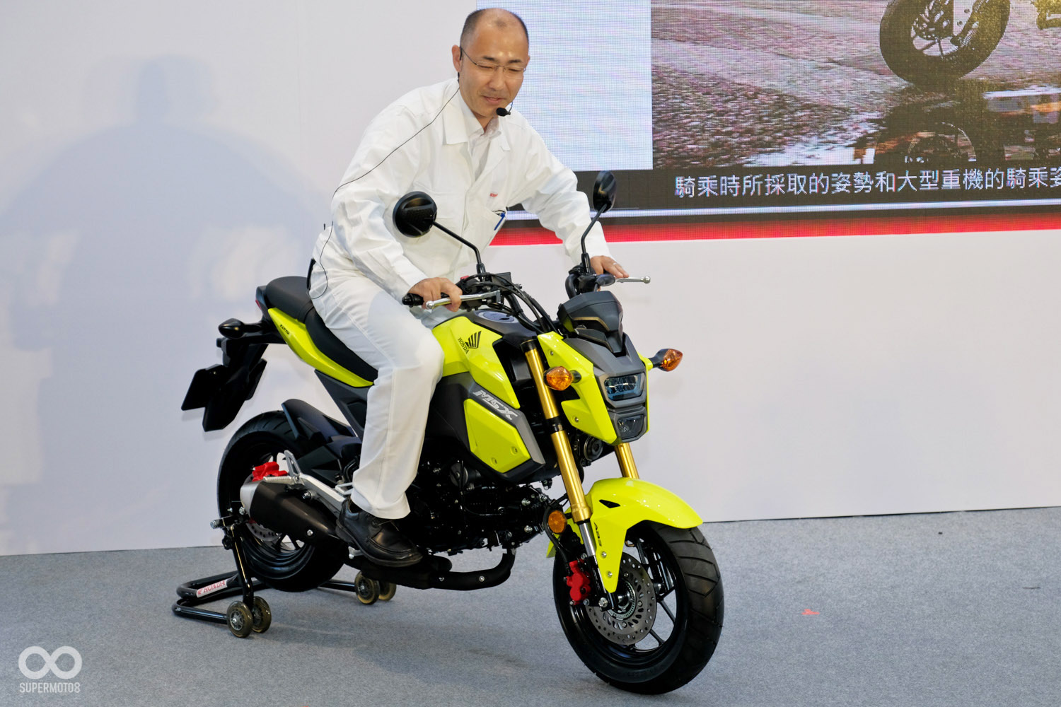 雖然定位為小車，但HONDA讓MSX保有大型重機一般舒適的騎乘姿勢