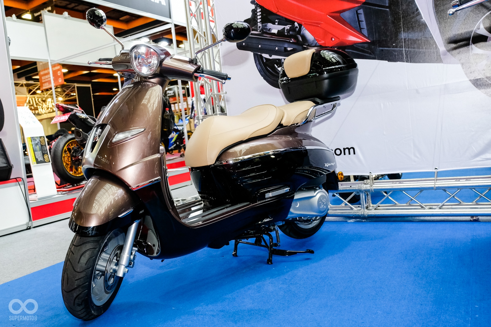 流線的車身線條,第一眼就可看出Django車系的歐洲血統