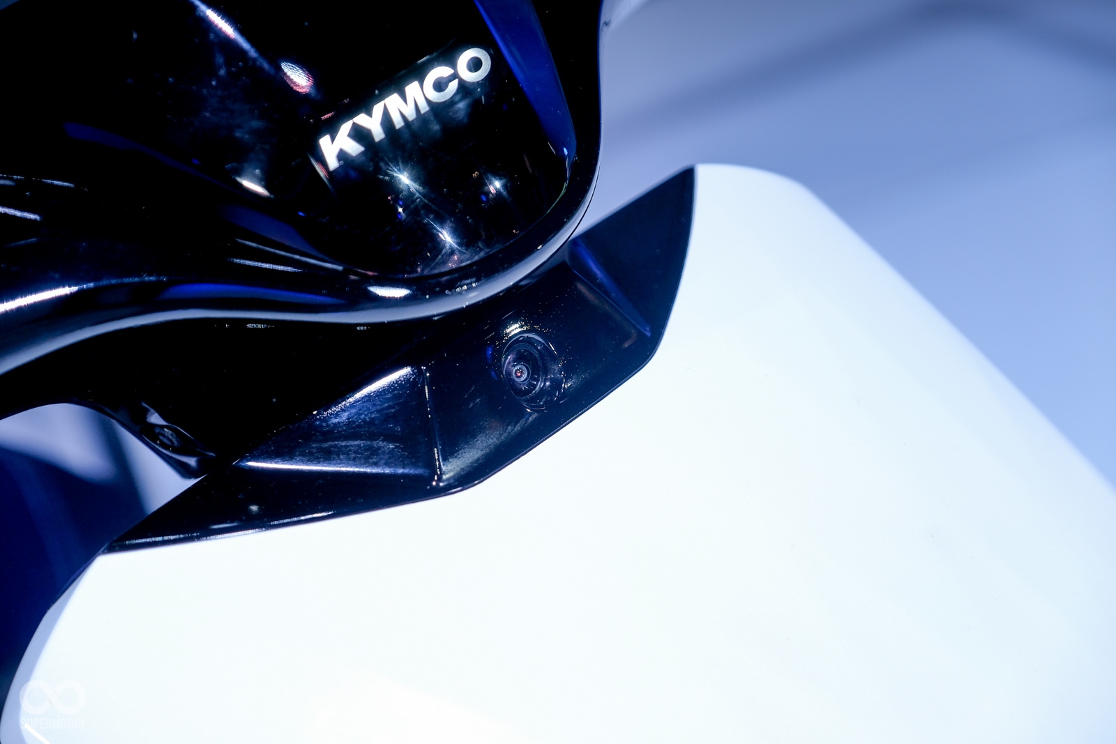 車輛前方標配行車記錄器