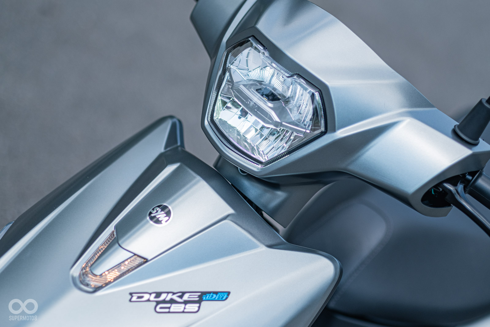 改款亮點為全新LED頭燈還有前斜板定位燈