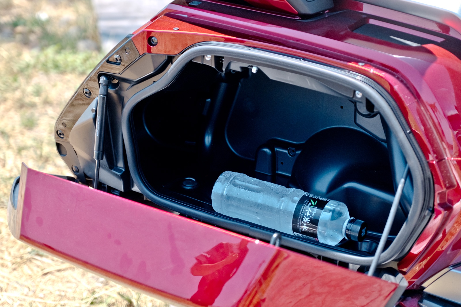 雖然容量較上一代縮水40公升，但是裝載能力依舊驚人