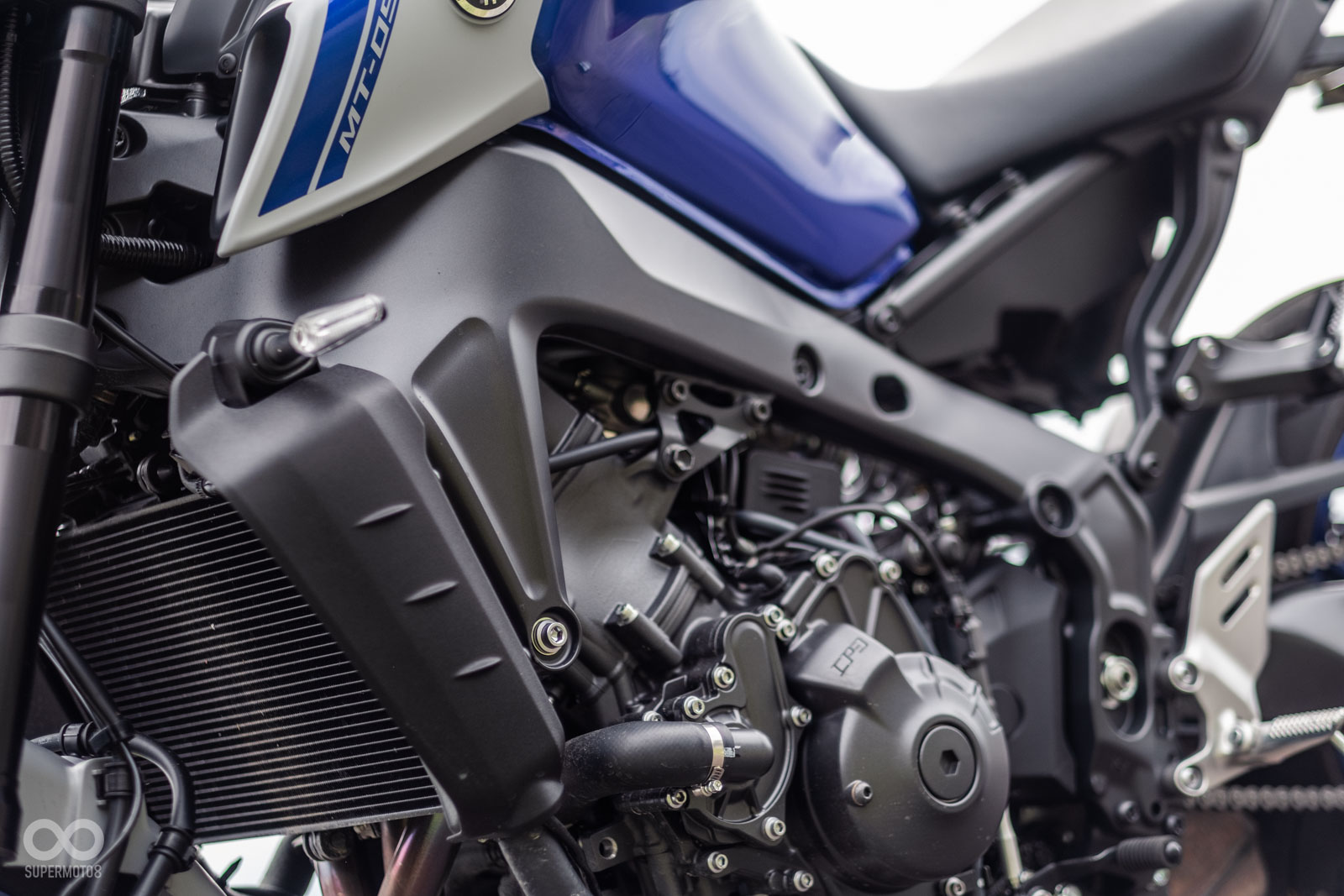 全新車價除了擔任減重任務,也提升剛性表現