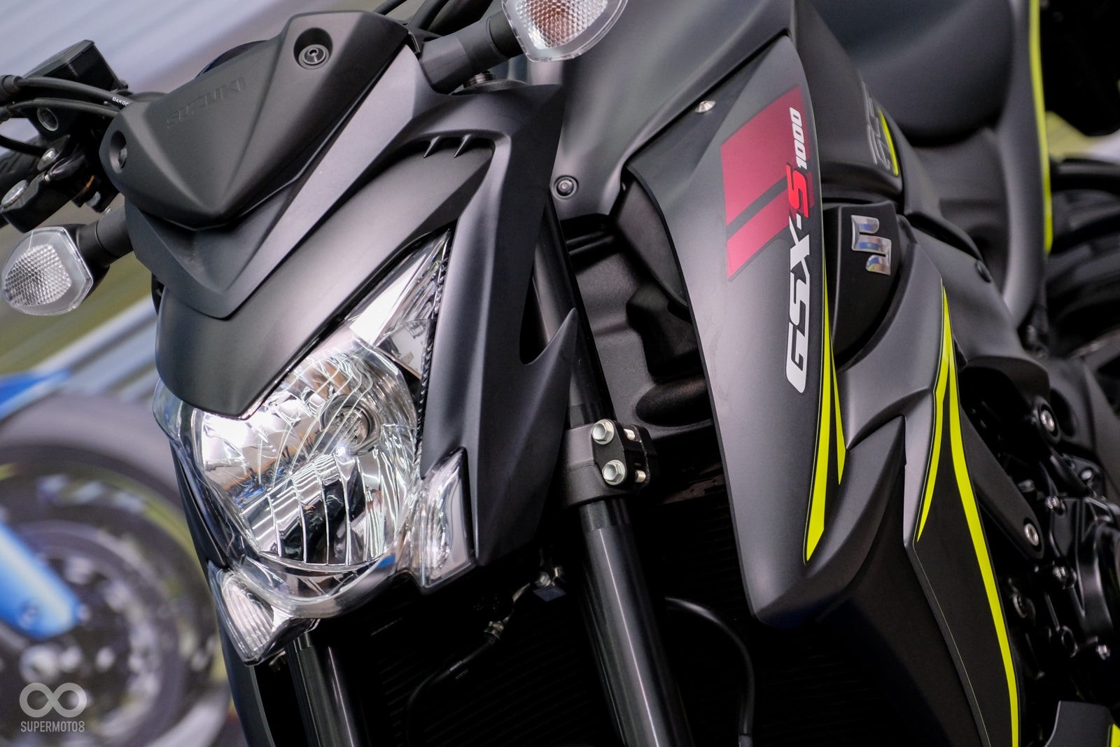 上一代GSX-S1000的車頭設計，擺在今日略顯老態