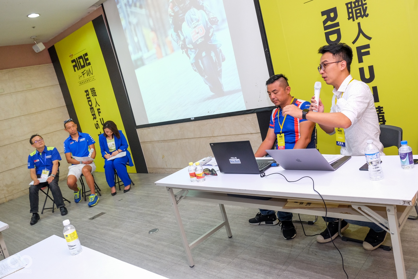 青木宣篤車手也在職人講堂的活動現身講解SUZUKI MotoGP賽車的開發祕辛